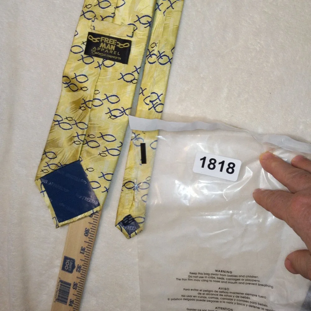 Free Man Apparel Tie Gold Christian Fish Ichthys Blue Fish100% Silk Made 3.5 61